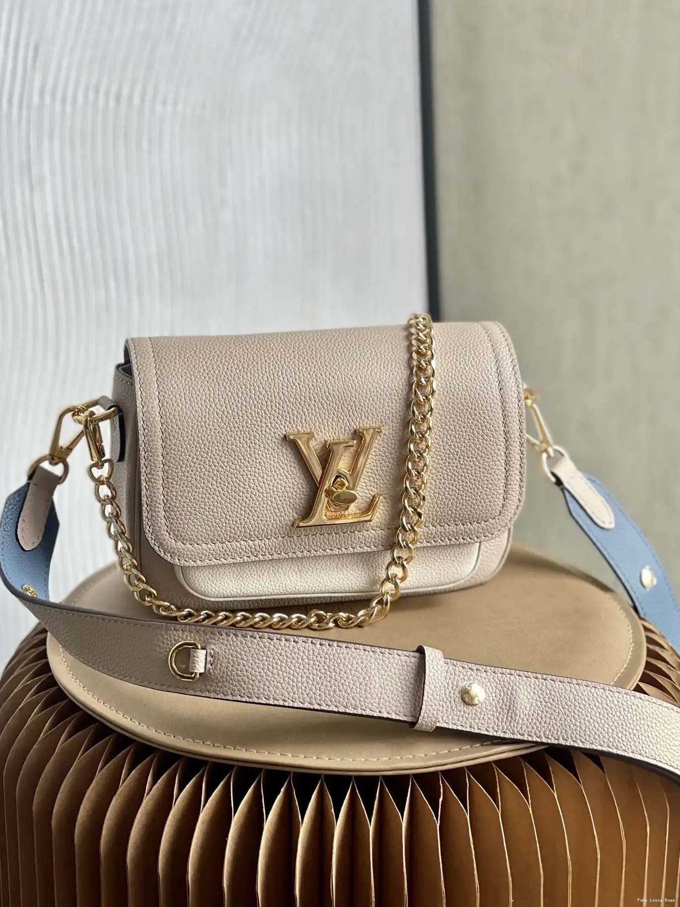 Repladies LOUIS VUITTON LOCKME TENDER 0623